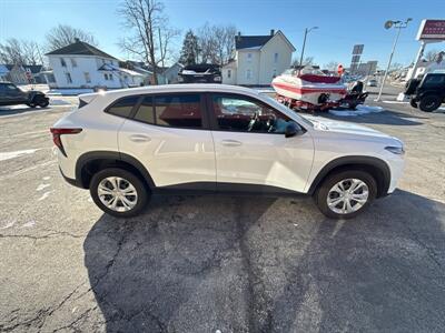 2024 Chevrolet Trax LS   - Photo 5 - Rushville, IN 46173