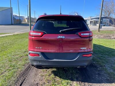 2017 Jeep Cherokee Latitude   - Photo 7 - Rushville, IN 46173