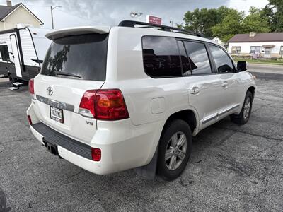 2014 Toyota Land Cruiser   - Photo 6 - Rushville, IN 46173