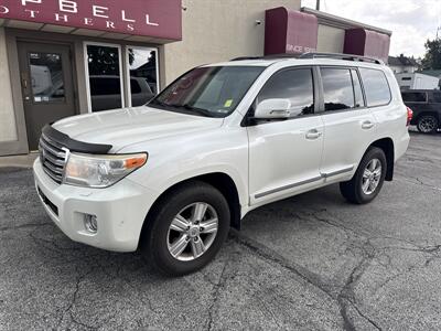 2014 Toyota Land Cruiser   - Photo 2 - Rushville, IN 46173