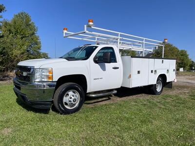 2013 Chevrolet Silverado 3500HD CC Work Truck   - Photo 2 - Rushville, IN 46173