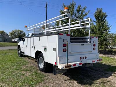 2013 Chevrolet Silverado 3500HD CC Work Truck   - Photo 8 - Rushville, IN 46173