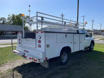 2013 Chevrolet Silverado 3500HD CC Work Truck   - Photo 6 - Rushville, IN 46173