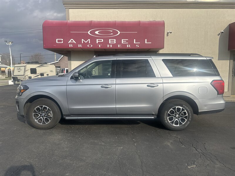 2023 Ford Expedition MAX XLT   - Photo 1 - Rushville, IN 46173