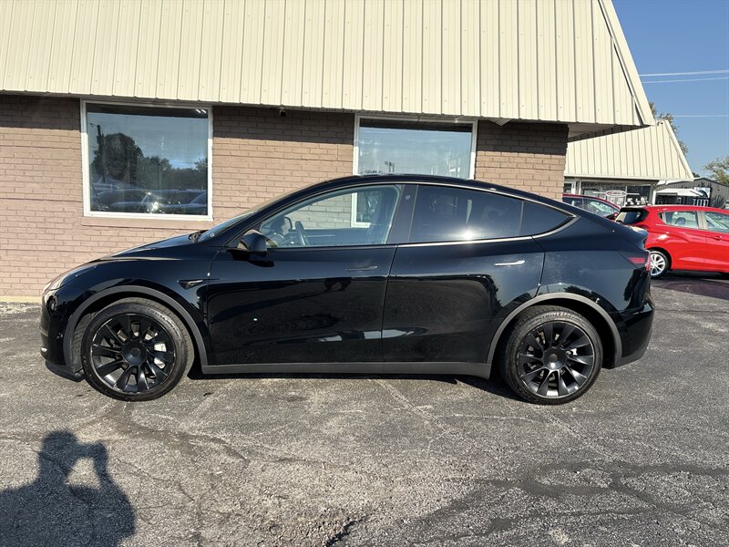 2023 Tesla Model Y   - Photo 1 - Rushville, IN 46173