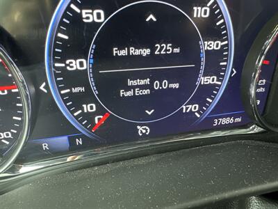 2023 GMC Acadia SLT   - Photo 16 - Rushville, IN 46173