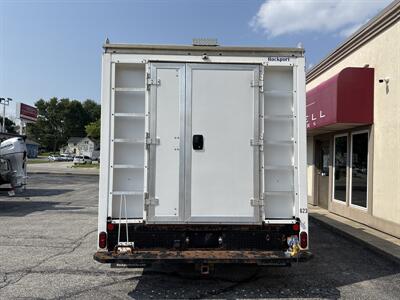 2025 Ford E-450 Cutaway   - Photo 5 - Rushville, IN 46173