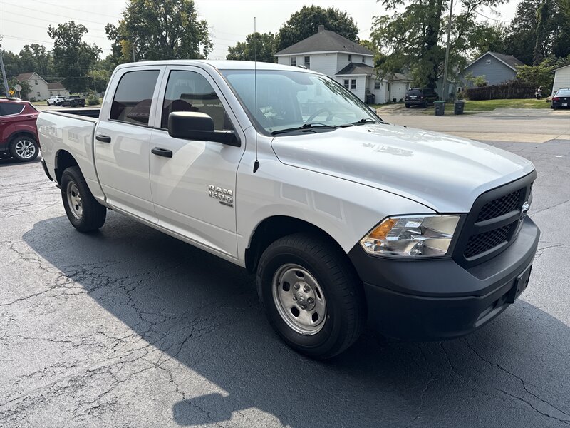 2023 Ram 1500 Classic Tradesman photo 3