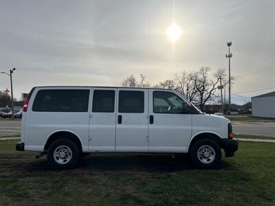 2017 Chevrolet Express LS 2500   - Photo 5 - Rushville, IN 46173