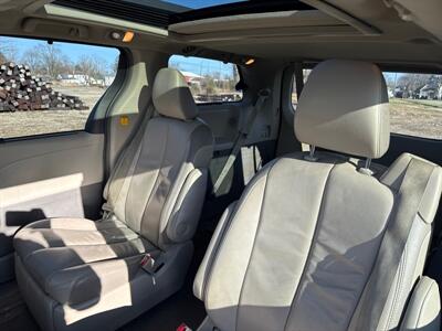 2012 Toyota Sienna Limited 7-Passenger   - Photo 13 - Rushville, IN 46173