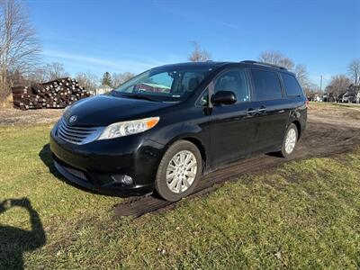 2012 Toyota Sienna Limited 7-Passenger   - Photo 2 - Rushville, IN 46173