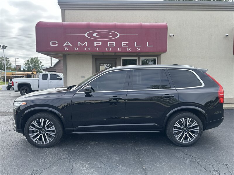 2022 Volvo XC90 T6 Momentum 6 Passenger AWD's photo