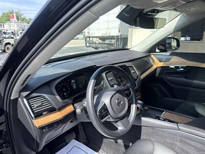 2022 Volvo XC90 T6 Momentum 6-Passenger - Photo 9 - Rushville, IN 46173