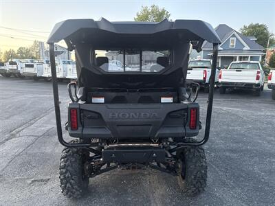2021 Honda Pioneer 1000-5 Deluxe - Photo 15 - Rushville, IN 46173
