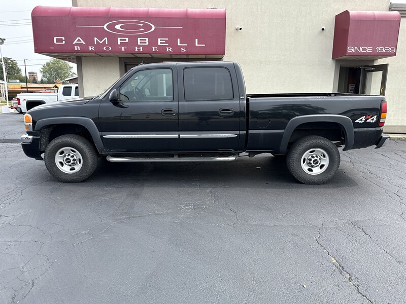 2005 GMC Sierra 2500HD Work Truck - Photo 1 - Rushville, IN 46173