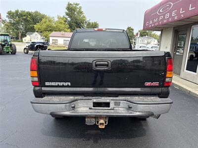 2005 GMC Sierra 2500HD Work Truck   - Photo 6 - Rushville, IN 46173