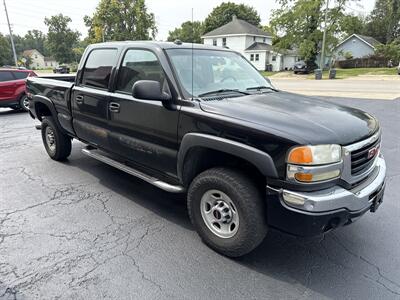 2005 GMC Sierra 2500HD Work Truck   - Photo 4 - Rushville, IN 46173