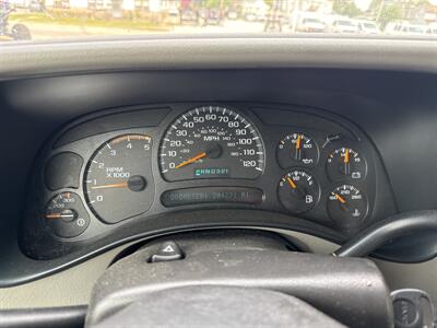 2005 GMC Sierra 2500HD Work Truck   - Photo 14 - Rushville, IN 46173