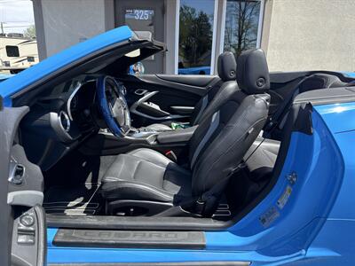 2023 Chevrolet Camaro LT   - Photo 8 - Rushville, IN 46173