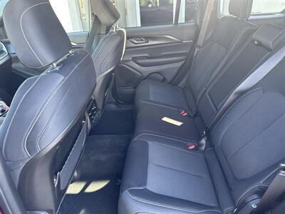 2024 Jeep Grand Cherokee Laredo A   - Photo 10 - Rushville, IN 46173