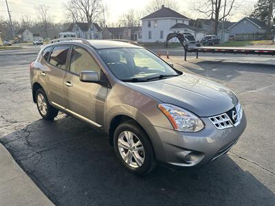 2013 Nissan Rogue SV - Photo 4 - Rushville, IN 46173