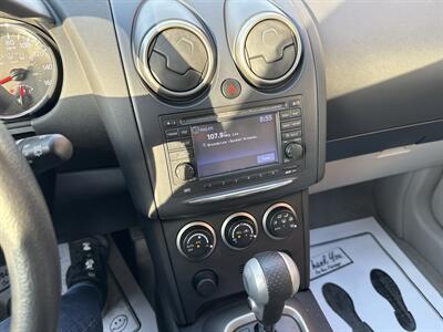 2013 Nissan Rogue SV - Photo 10 - Rushville, IN 46173