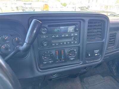 2003 Chevrolet Silverado 2500HD Work Truck   - Photo 12 - Rushville, IN 46173