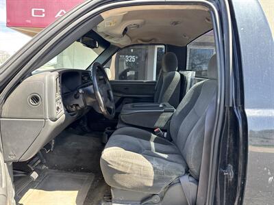 2003 Chevrolet Silverado 2500HD Work Truck   - Photo 10 - Rushville, IN 46173