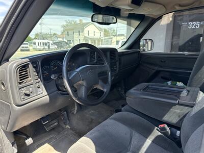 2003 Chevrolet Silverado 2500HD Work Truck   - Photo 11 - Rushville, IN 46173