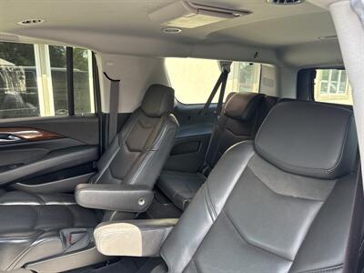 2018 Cadillac Escalade ESV Premium Luxury - Photo 12 - Rushville, IN 46173