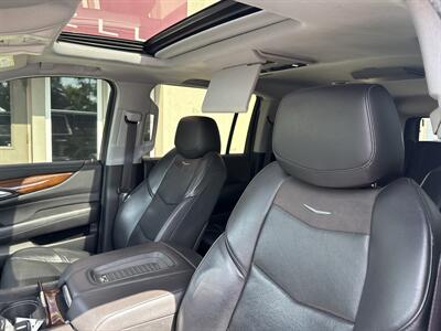 2018 Cadillac Escalade ESV Premium Luxury - Photo 10 - Rushville, IN 46173