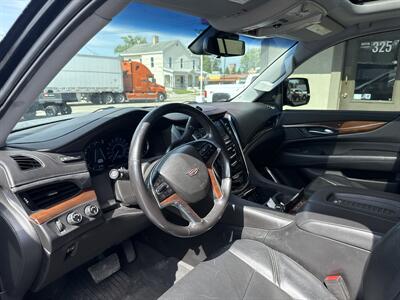2018 Cadillac Escalade ESV Premium Luxury - Photo 9 - Rushville, IN 46173