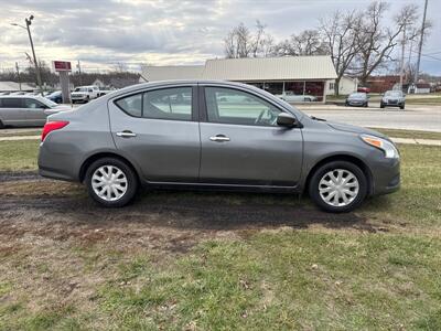 2017 Nissan Versa 1.6 SV   - Photo 5 - Rushville, IN 46173