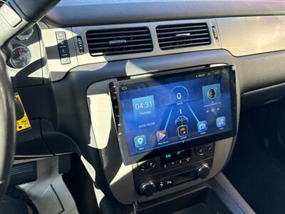 2013 Chevrolet Silverado 3500HD LTZ   - Photo 11 - Rushville, IN 46173