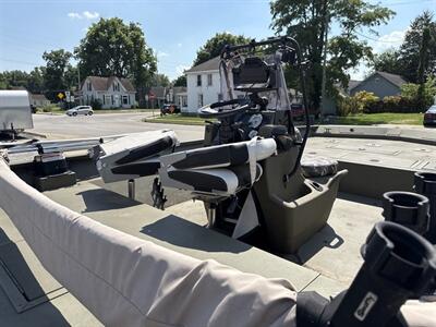 2022 Tracker Grizzly 2072 MVX   - Photo 12 - Rushville, IN 46173