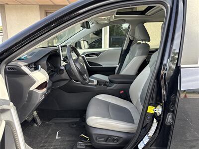 2019 Toyota RAV4 Hybrid Limited   - Photo 8 - Rushville, IN 46173