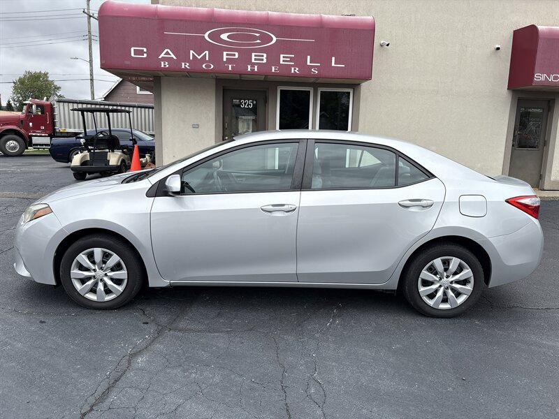 2015 Toyota Corolla LE   - Photo 1 - Rushville, IN 46173
