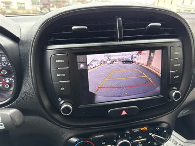2022 Kia Soul LX   - Photo 13 - Rushville, IN 46173