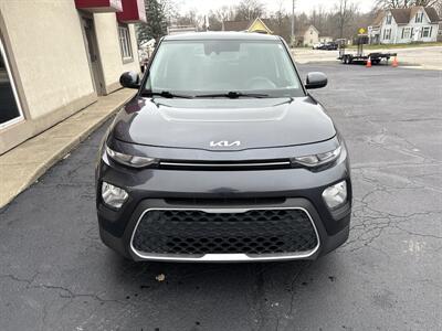 2022 Kia Soul LX   - Photo 3 - Rushville, IN 46173