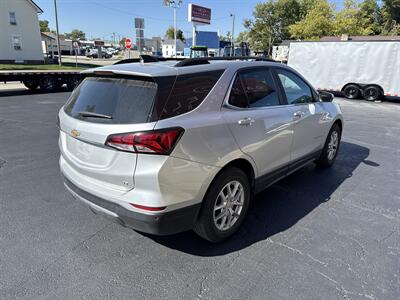 2022 Chevrolet Equinox LT   - Photo 5 - Rushville, IN 46173