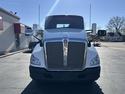 2018 KENWORTH T680 Semi - Photo 3 - Rushville, IN 46173