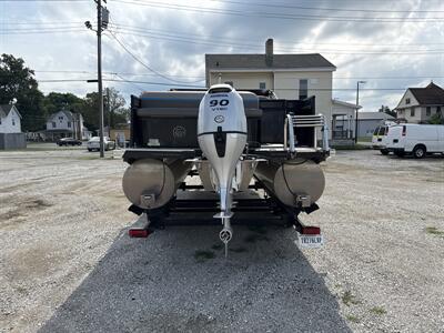 2022 Quest Pontoon   - Photo 7 - Rushville, IN 46173