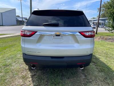 2019 Chevrolet Traverse LT Leather   - Photo 7 - Rushville, IN 46173