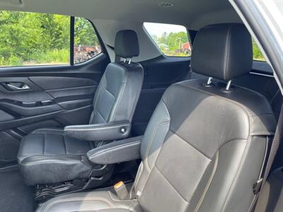 2019 Chevrolet Traverse LT Leather   - Photo 12 - Rushville, IN 46173