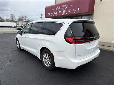 2023 Chrysler Pacifica Touring L - Photo 7 - Rushville, IN 46173