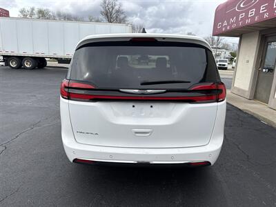 2023 Chrysler Pacifica Touring L - Photo 6 - Rushville, IN 46173