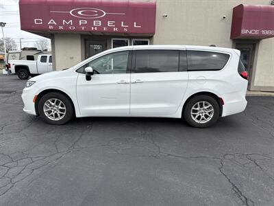 2023 Chrysler Pacifica Touring L Minivan