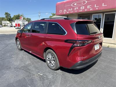 2026 Toyota Sienna XLE 8-Passenger   - Photo 6 - Rushville, IN 46173