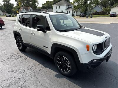 2023 Jeep Renegade Latitude   - Photo 4 - Rushville, IN 46173