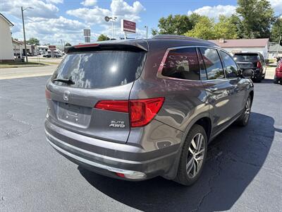 2017 Honda Pilot Elite   - Photo 6 - Rushville, IN 46173